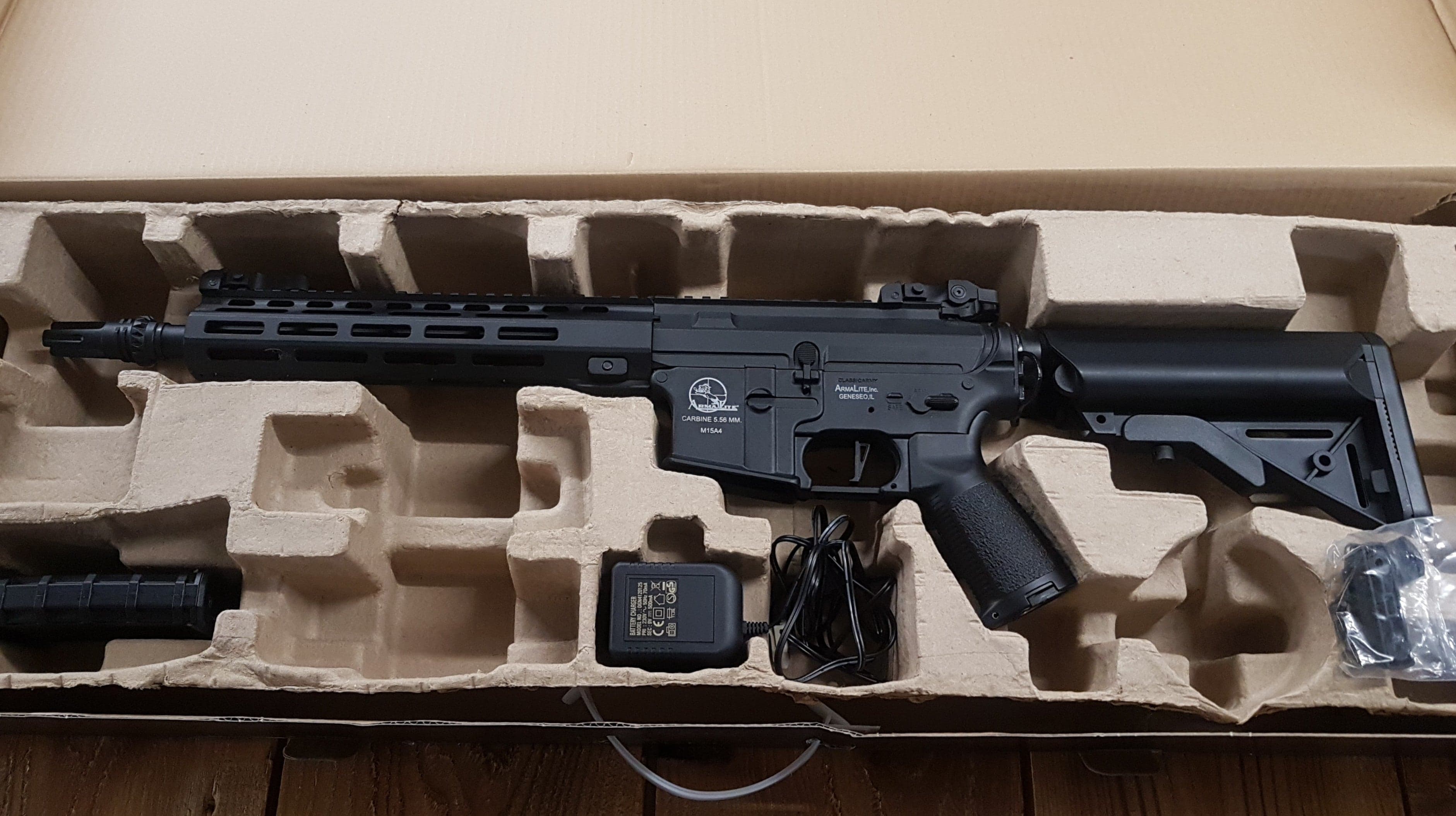 Armalite M15 Assault Airsoft Rifle Faulty #1 — image 3