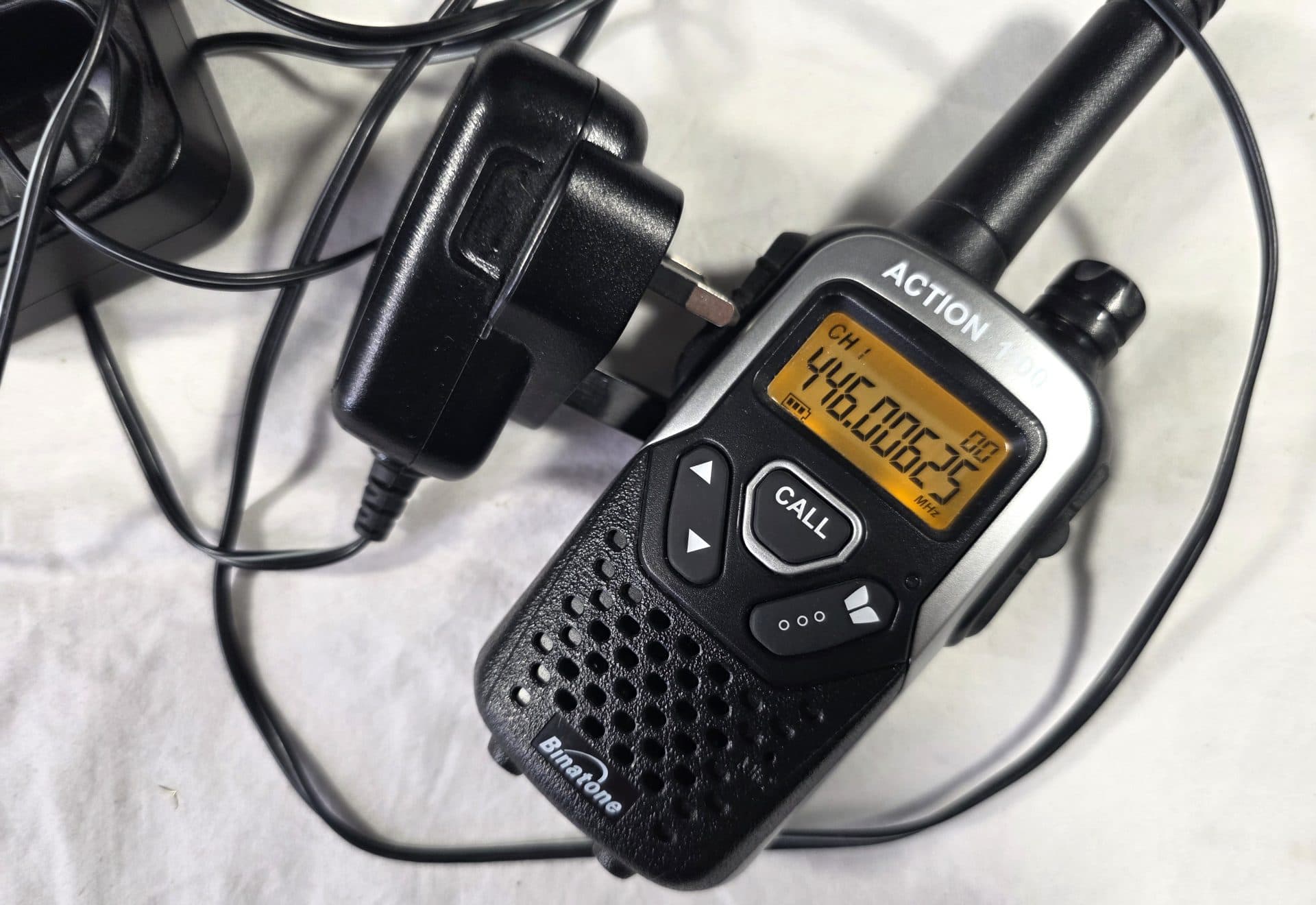 Twin Set Radios – A2 — image 2