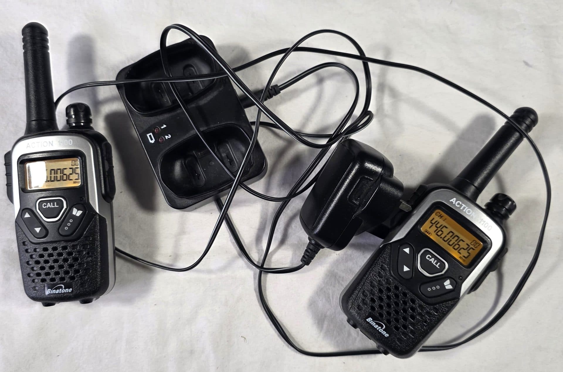 Twin Set Radios – A2
