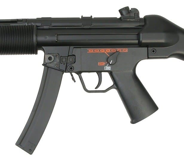 068MG submachine gun replica — image 2