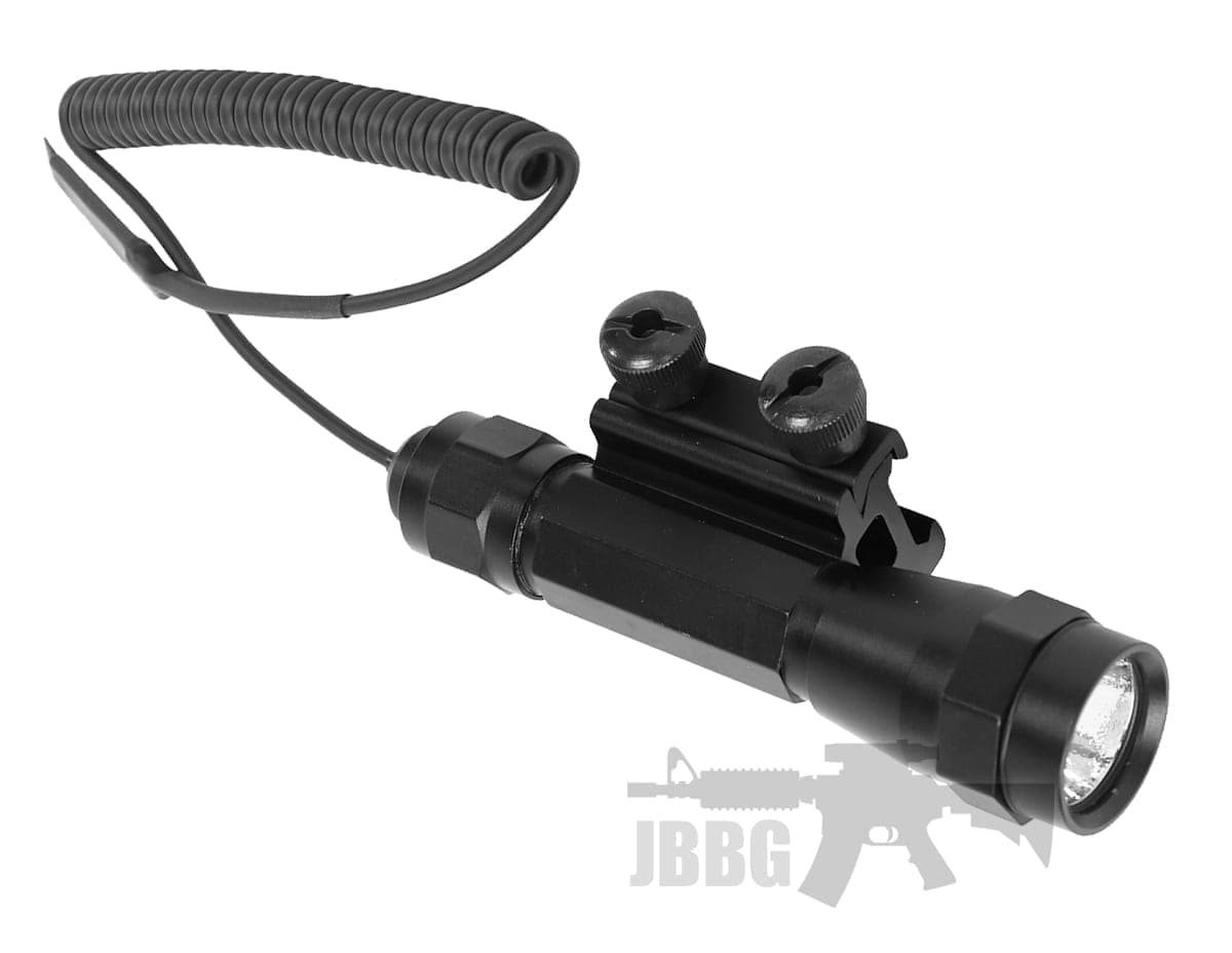 95 Lumen 101 Combat Xenon Weapon Light with Integral Mount — image 3