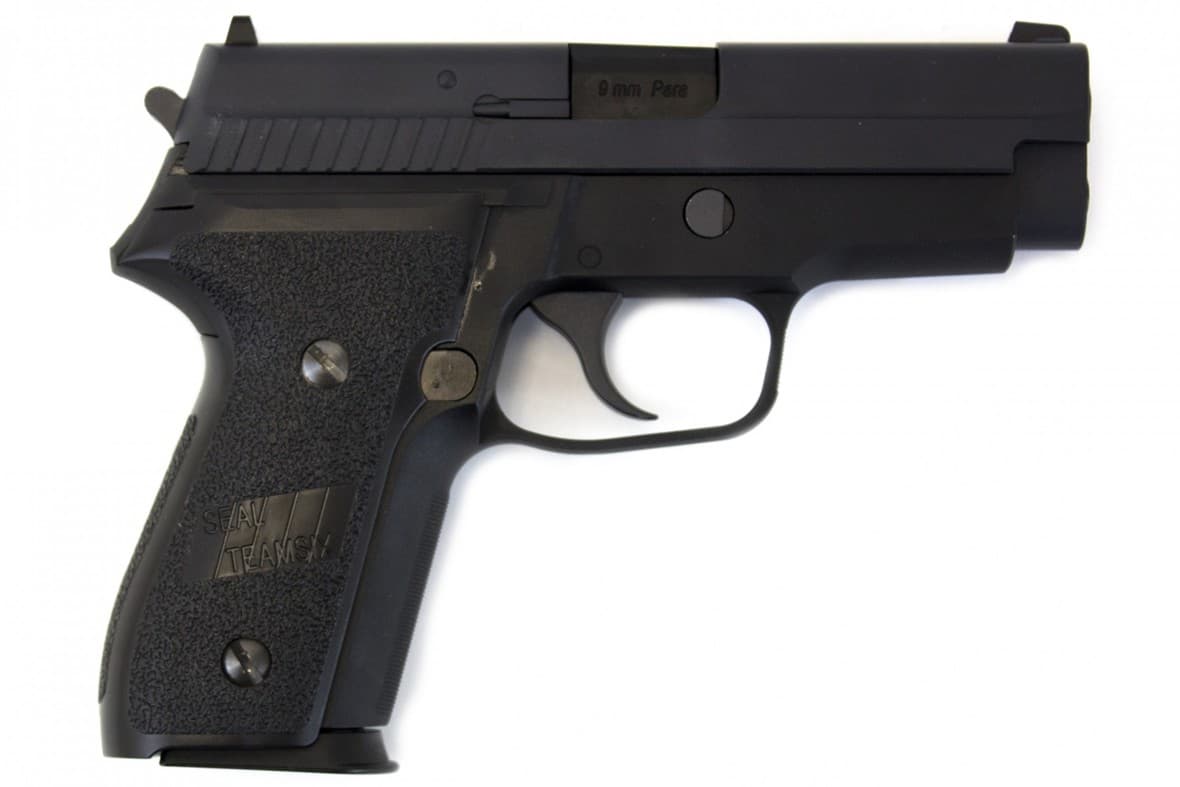 P228 Gas Airsoft Pistol — image 3