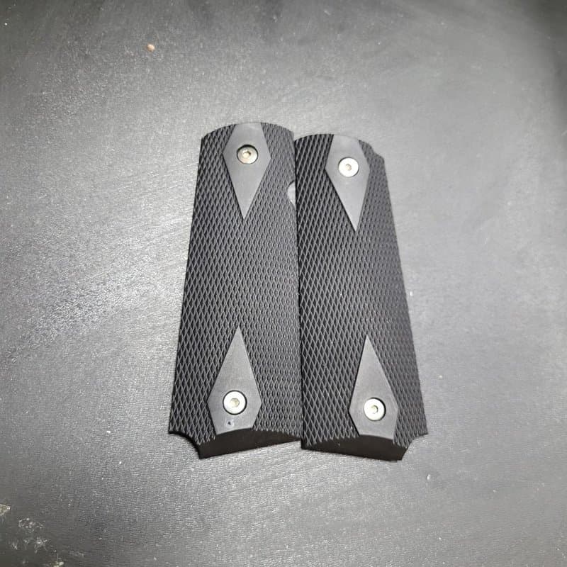 Predator 1911 Classic Grip Set (Unboxed)